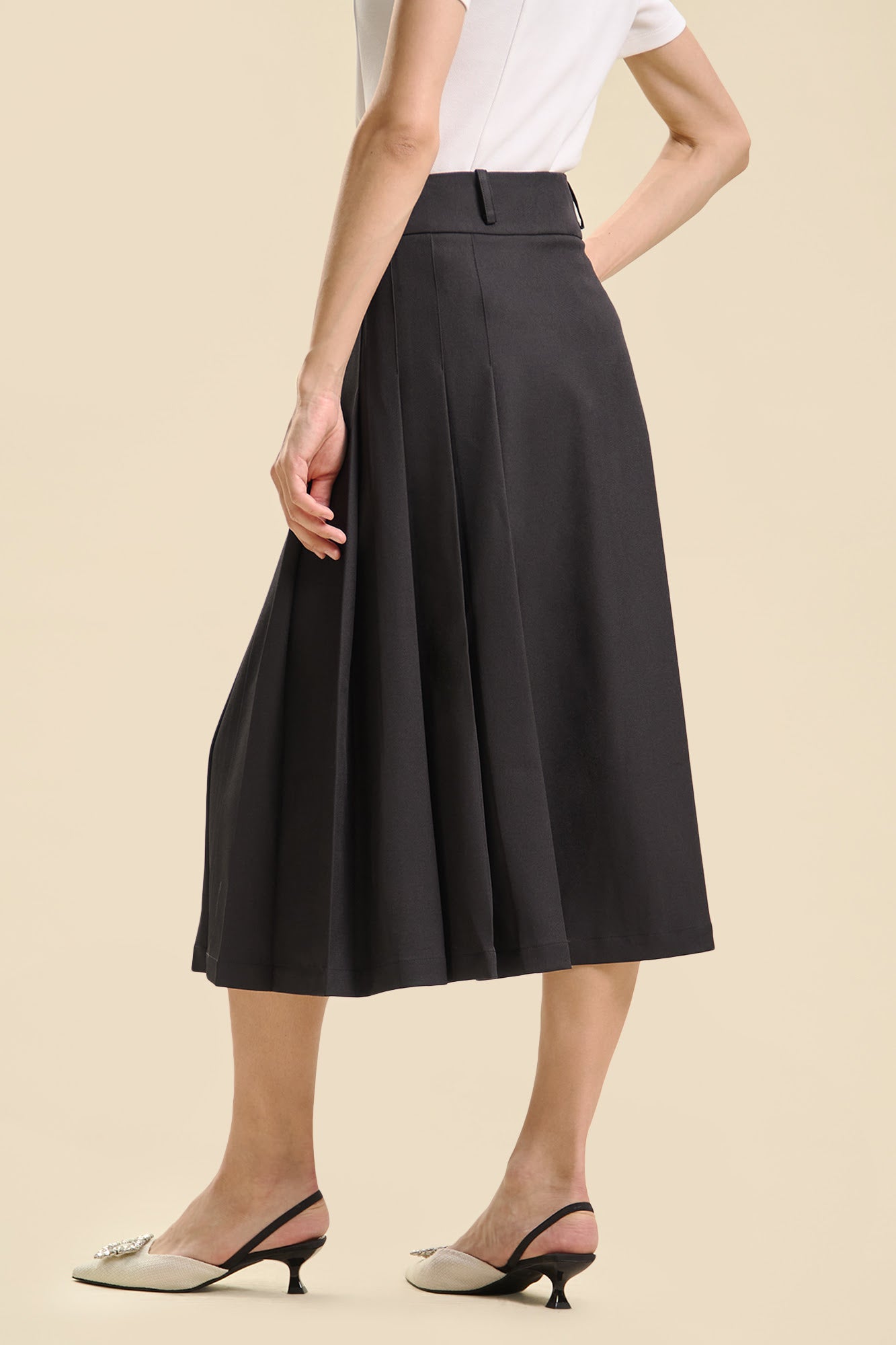995086-Charcoal (5).jpg