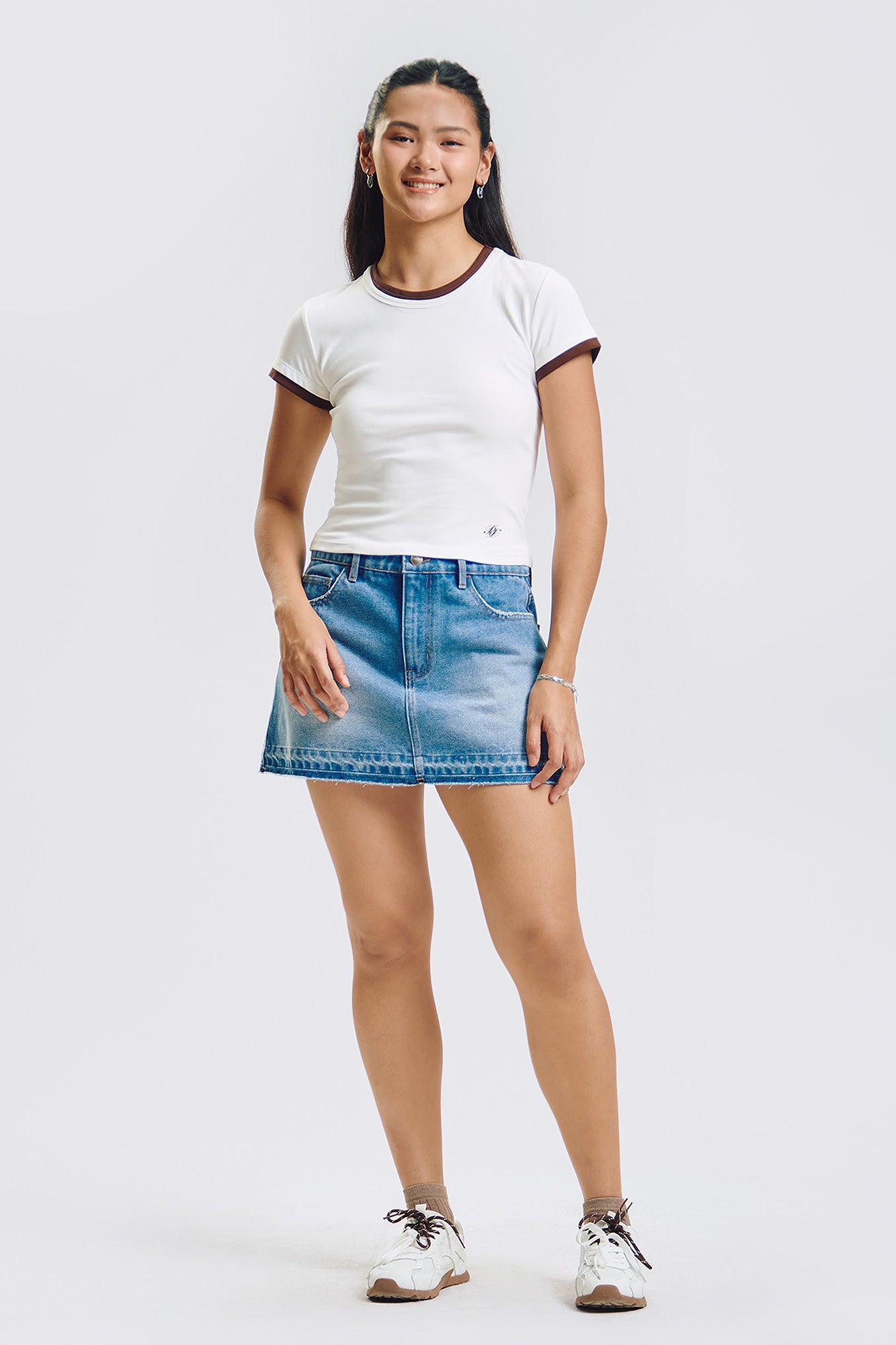 995203-Off White (1).jpg