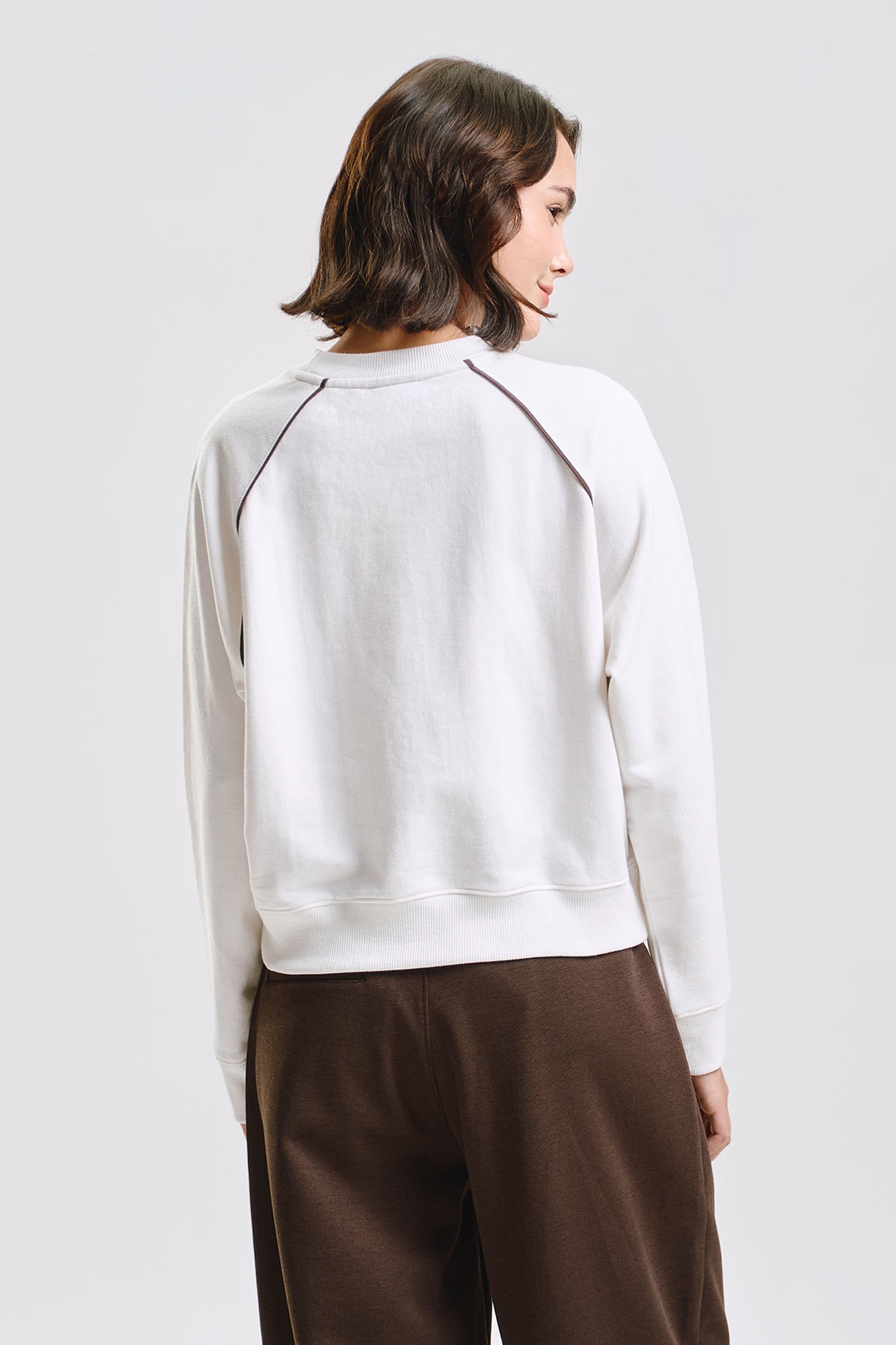 995215-Off White (3).jpg