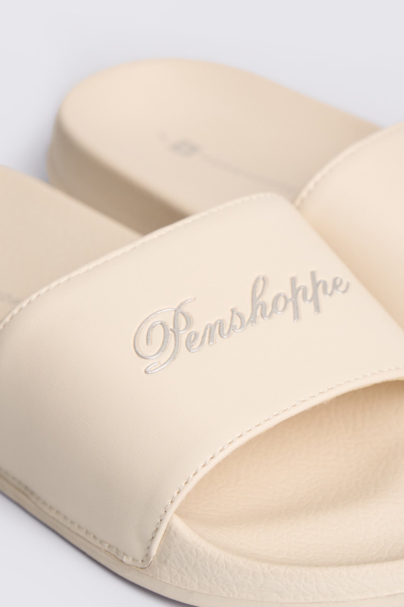 995258-Cream (1).jpg