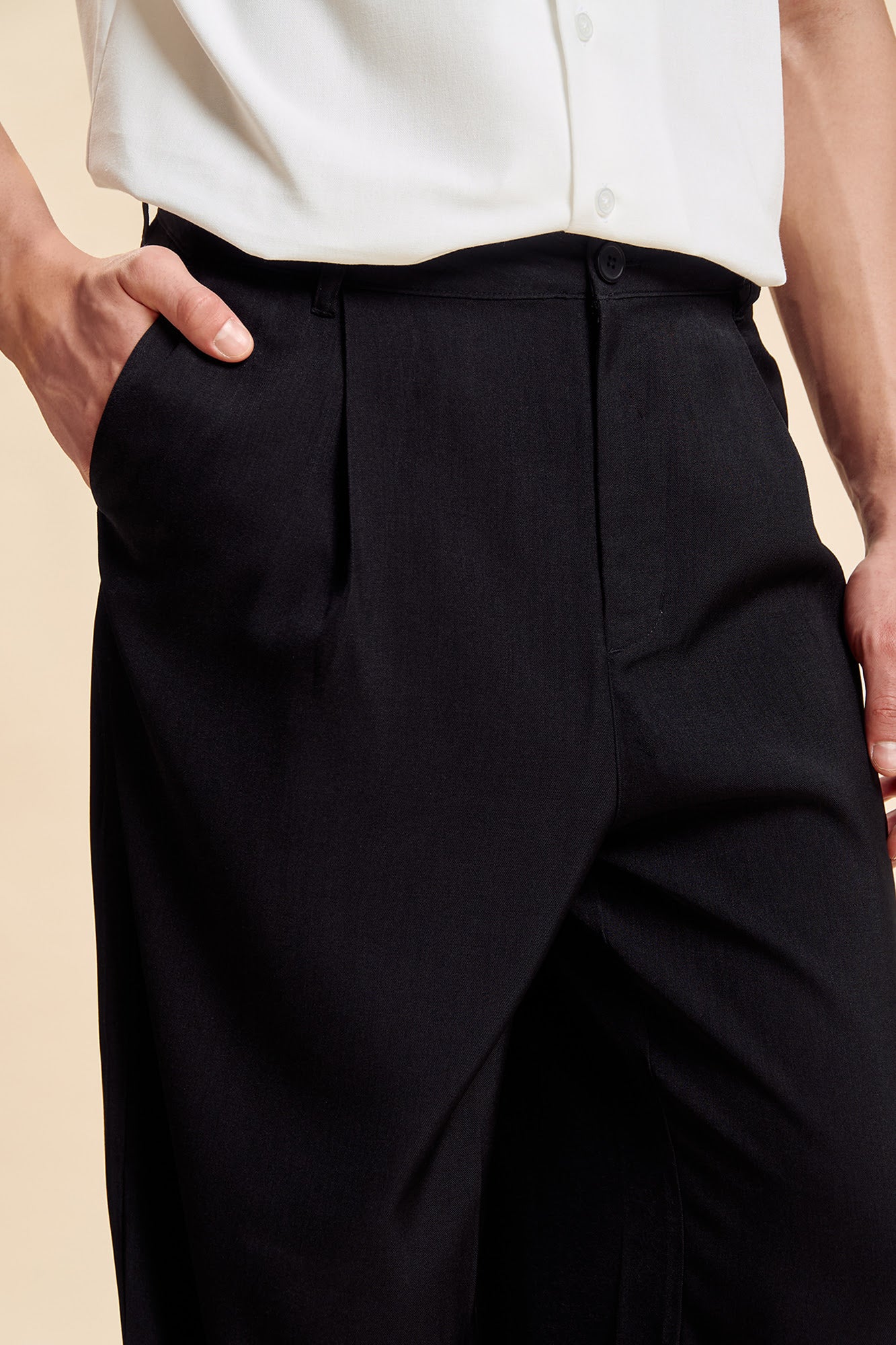 995290-Black (2).jpg
