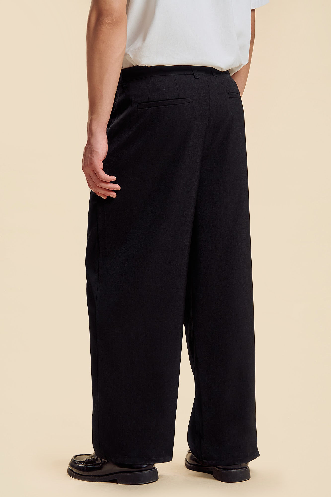 995290-Black (4).jpg