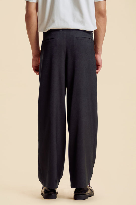 Drees Code Wide Fit Pleated Pants