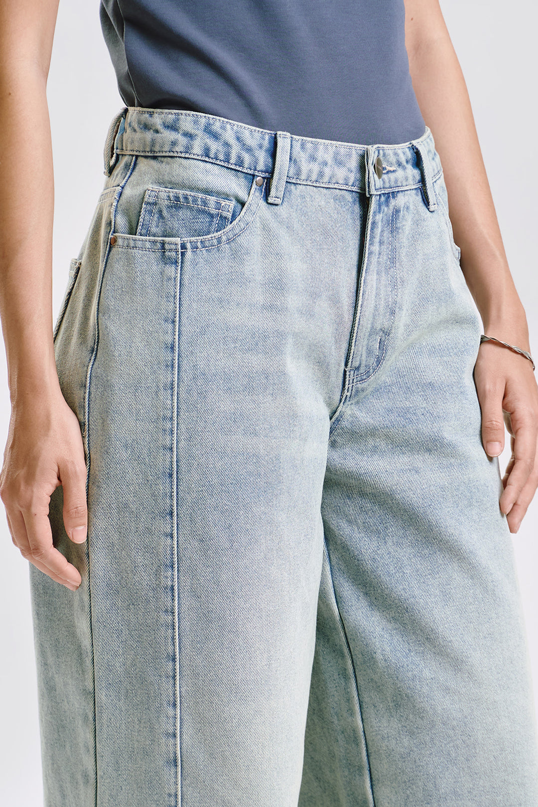 995296-Medium Blue (1).jpg
