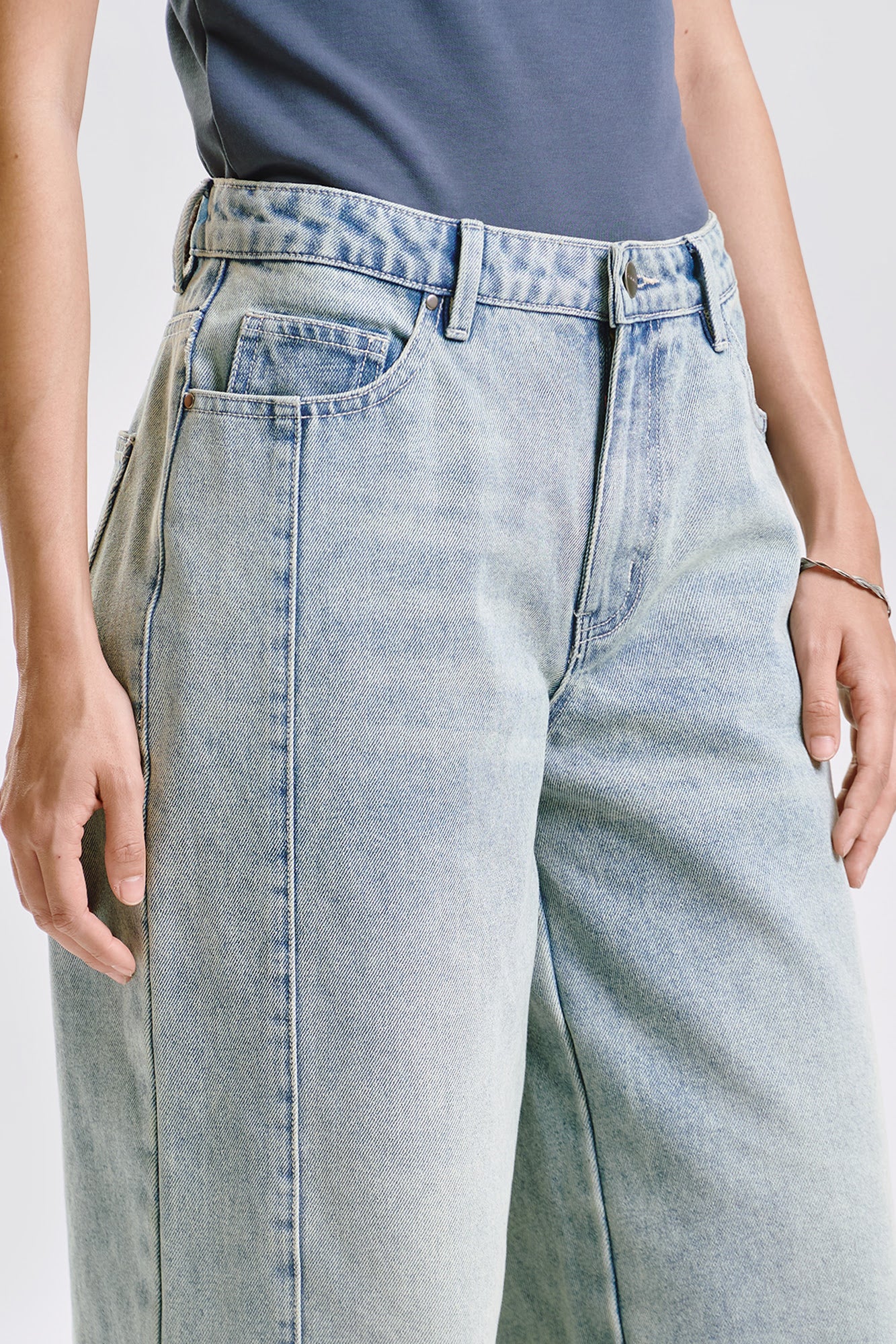 995296-Medium Blue (1).jpg