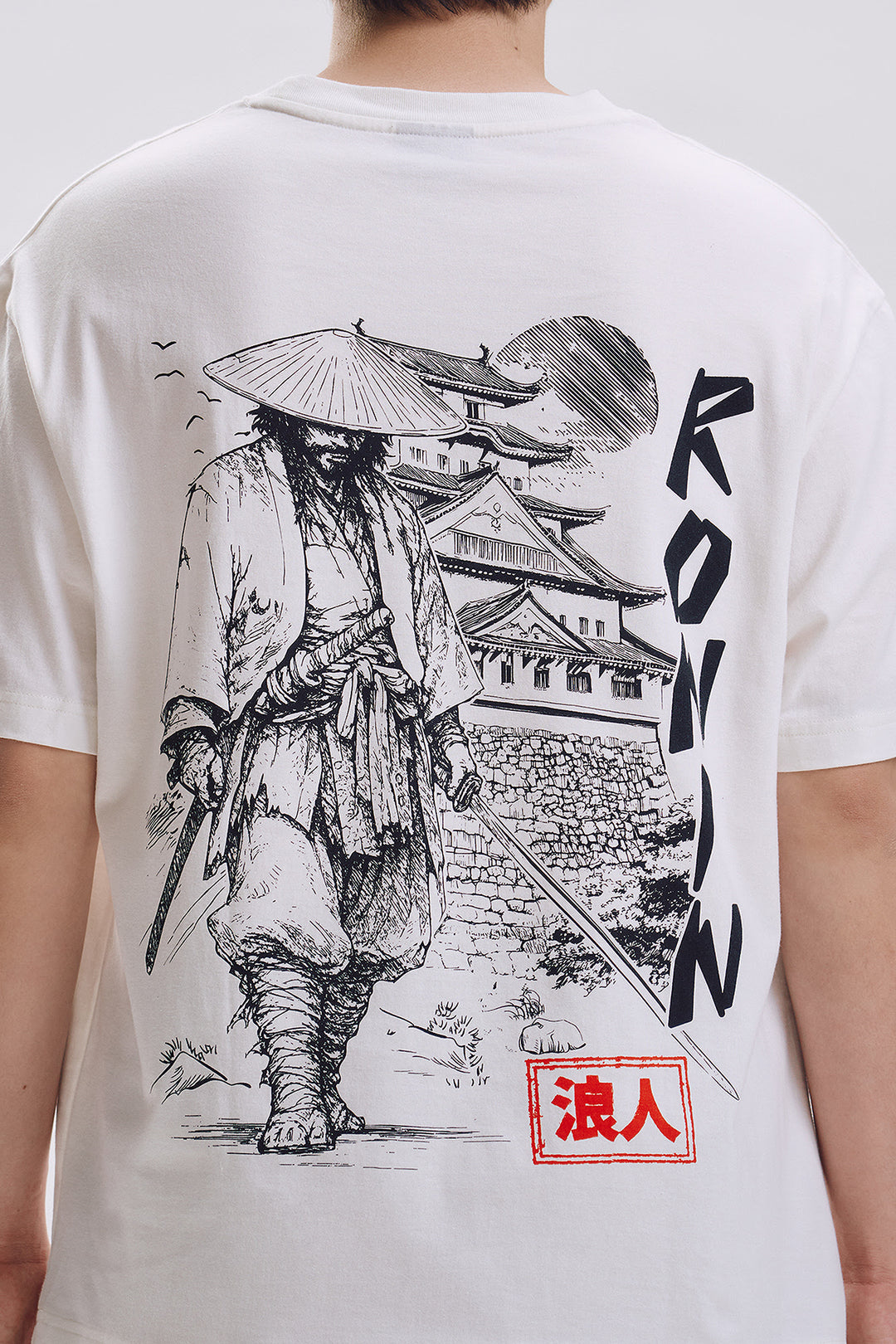 995418-Ivory (2).jpg