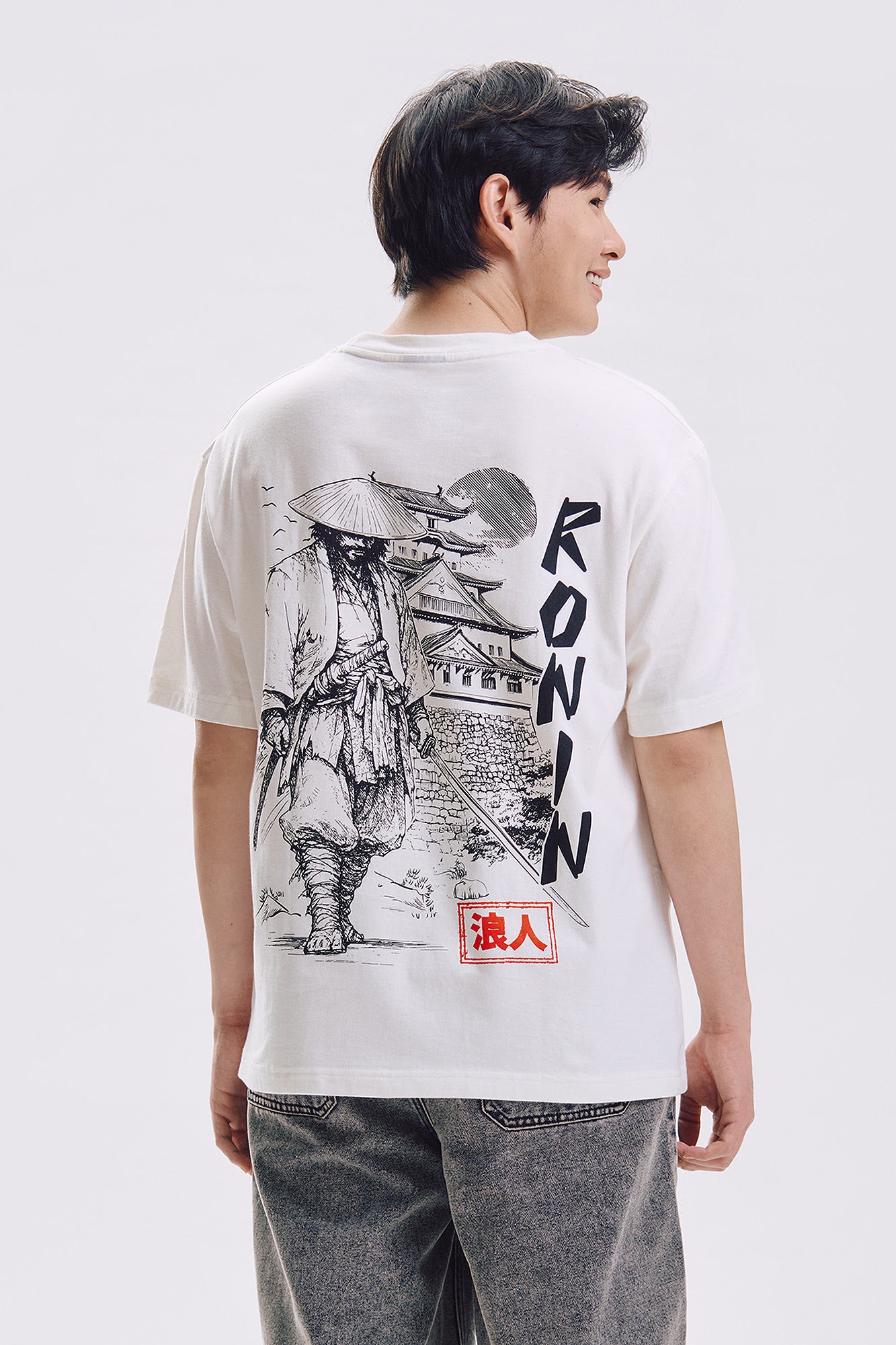 995418-Ivory (4).jpg