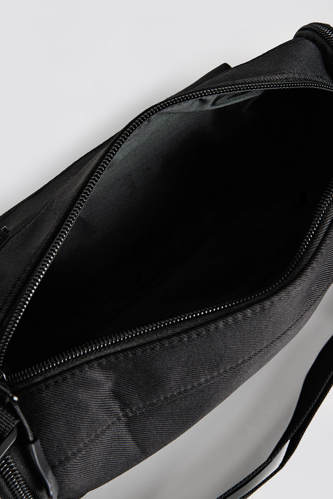 995677-Black (2).jpg