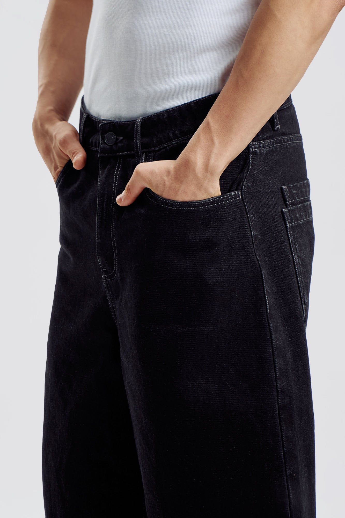 995770-Black (2).jpg