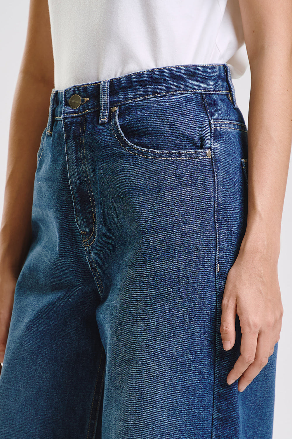 995820-Medium Blue (2).jpg