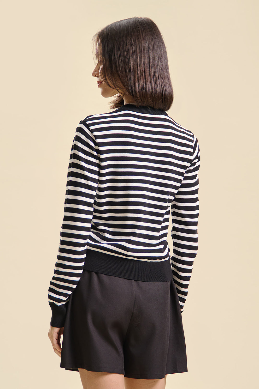 995939-Black (4).jpg