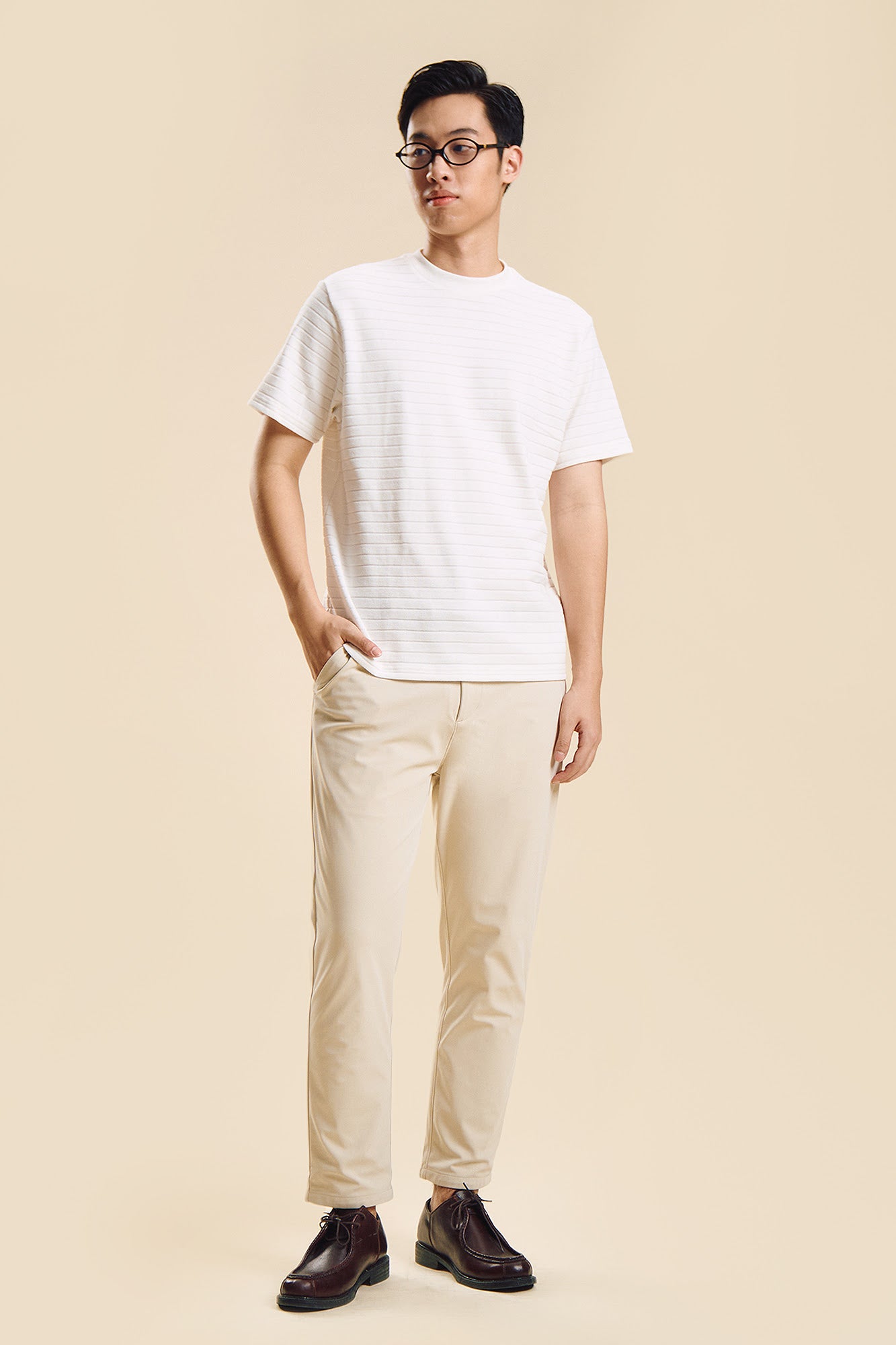 995986-Ivory (1).jpg