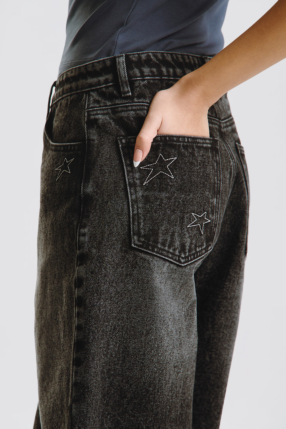 996430-Acid Black (2).jpg