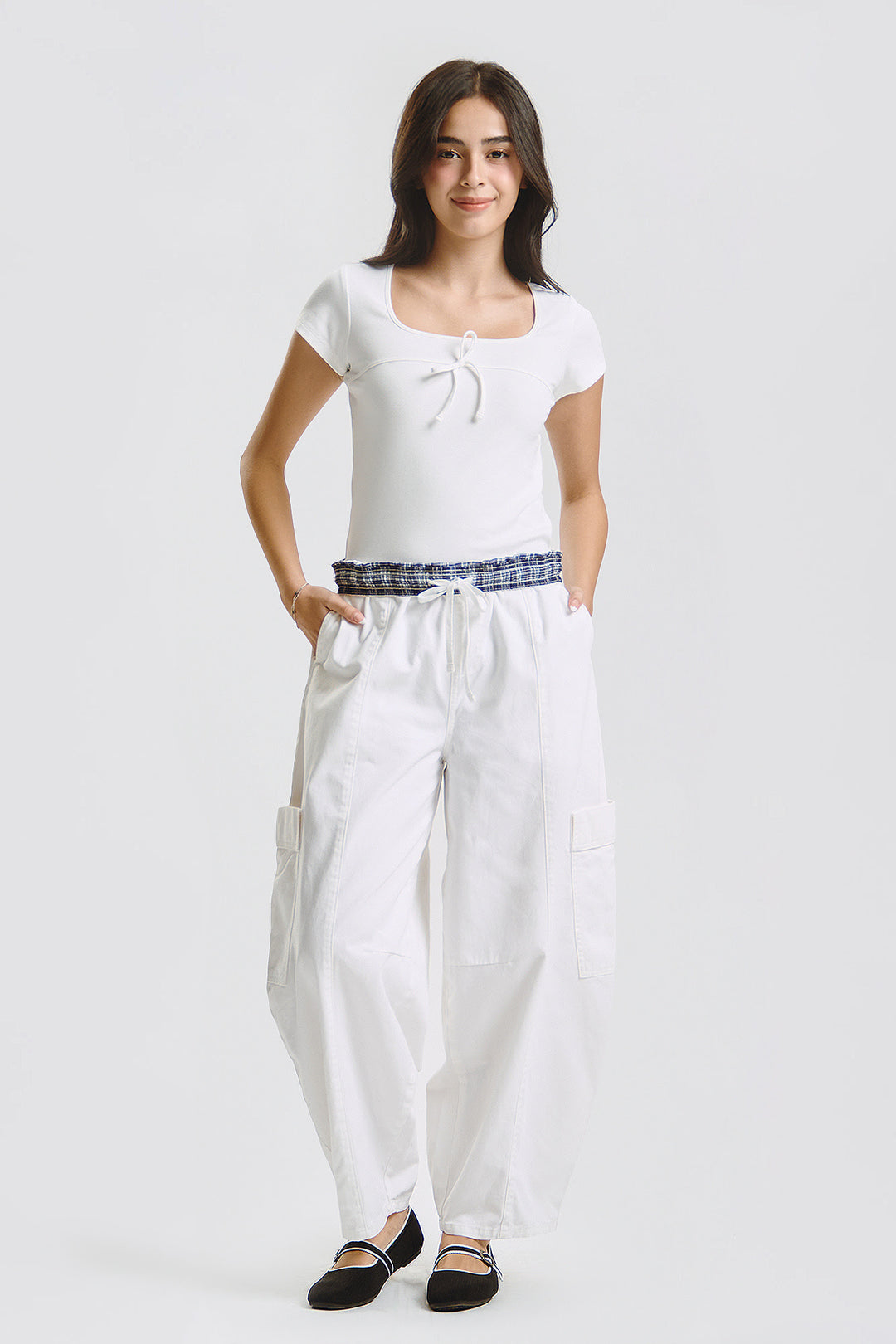 996439-Off White (1).jpg