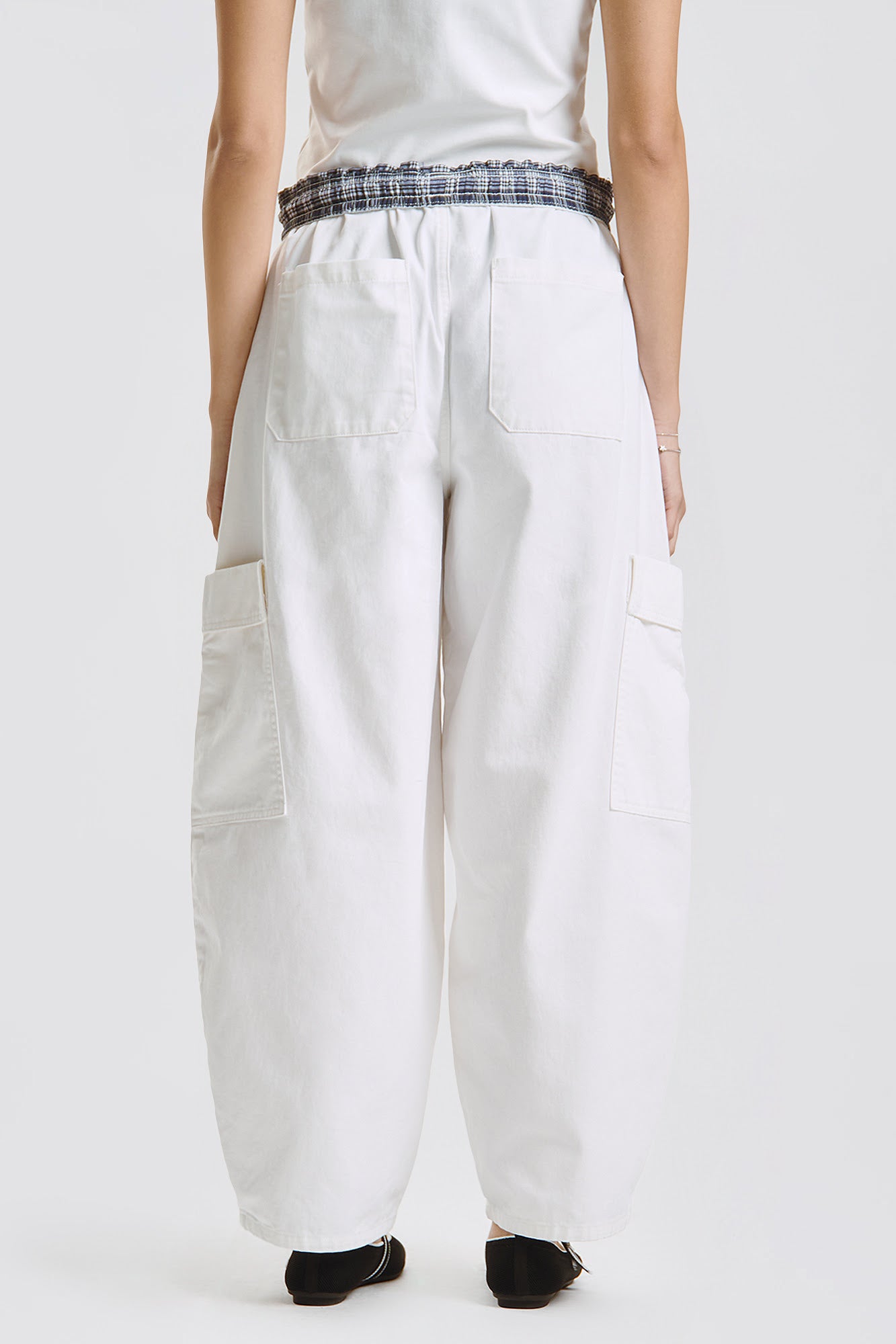 996439-Off White (4).jpg