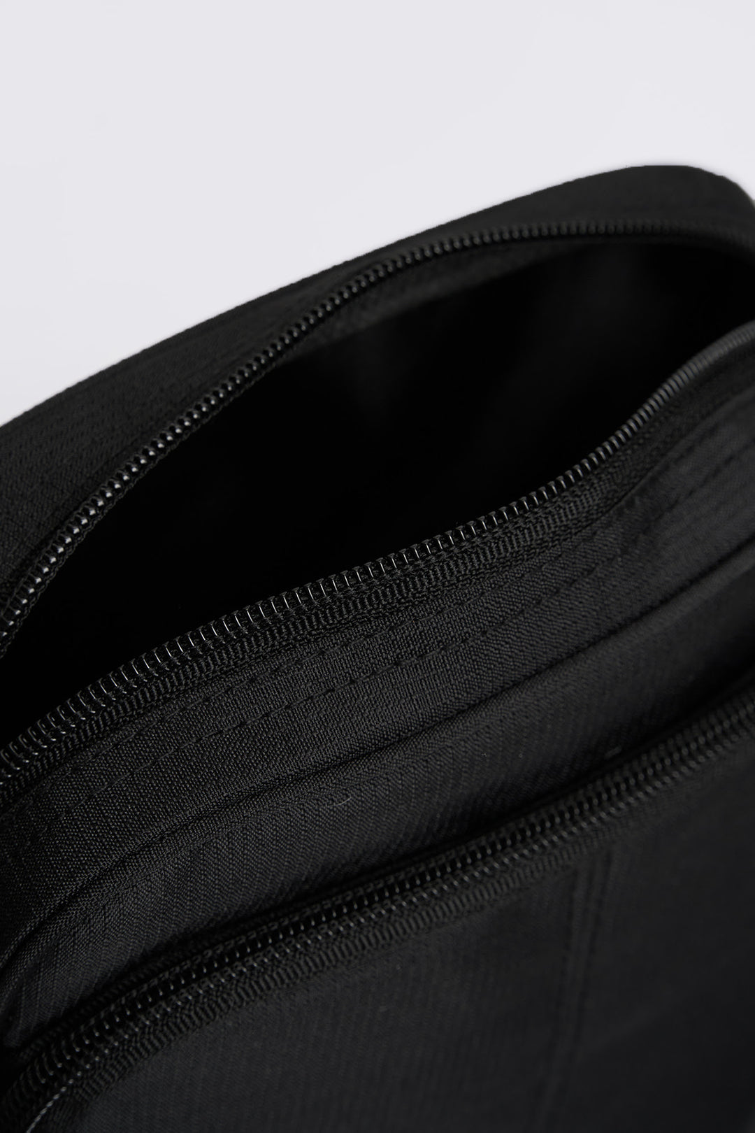 996733-Black (1).jpg