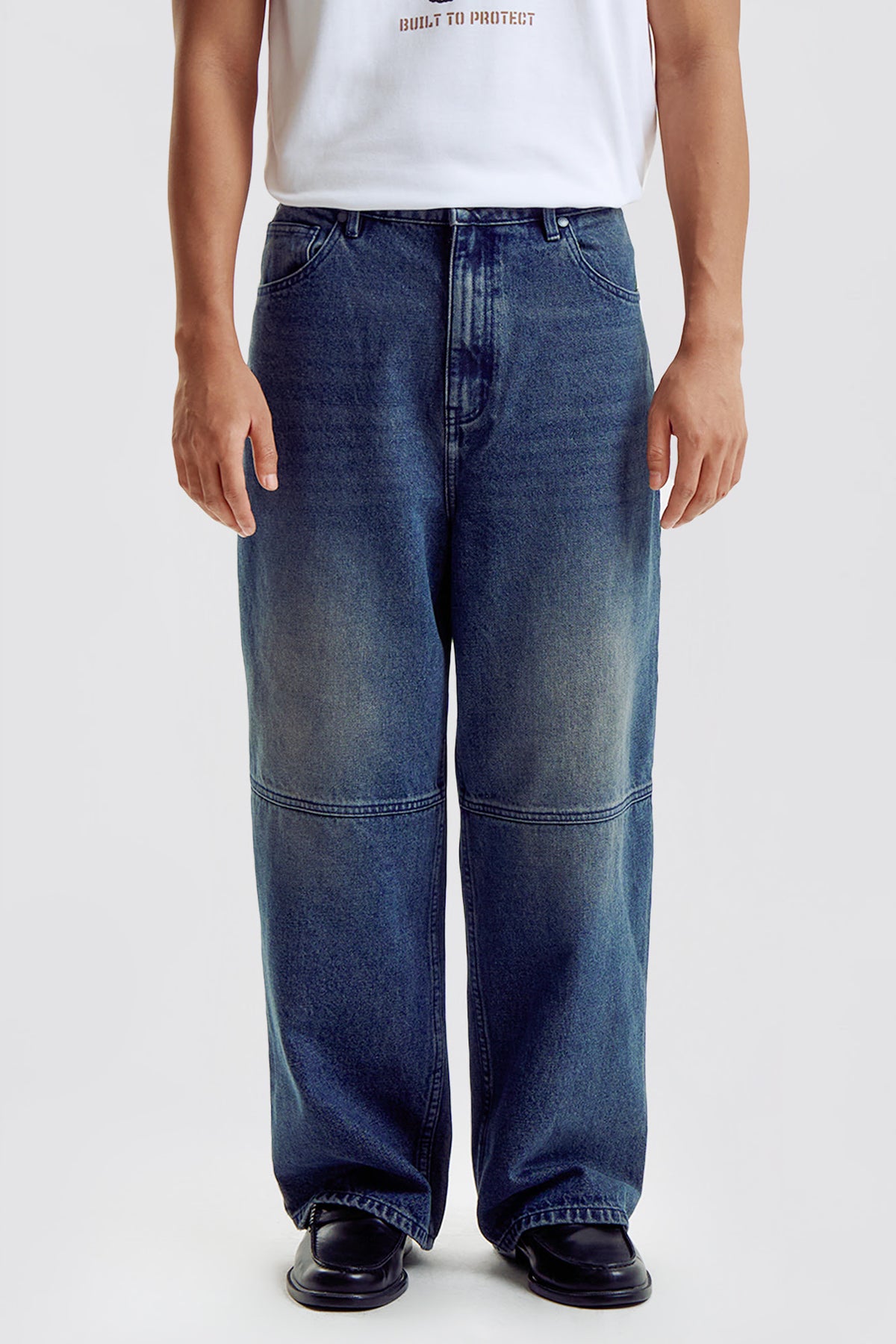 Baggy Fit 5-Pocket Jeans in Tinted Dark Indigo Wash