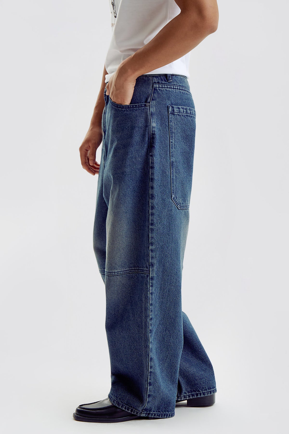 Baggy Fit 5-Pocket Jeans in Tinted Dark Indigo Wash