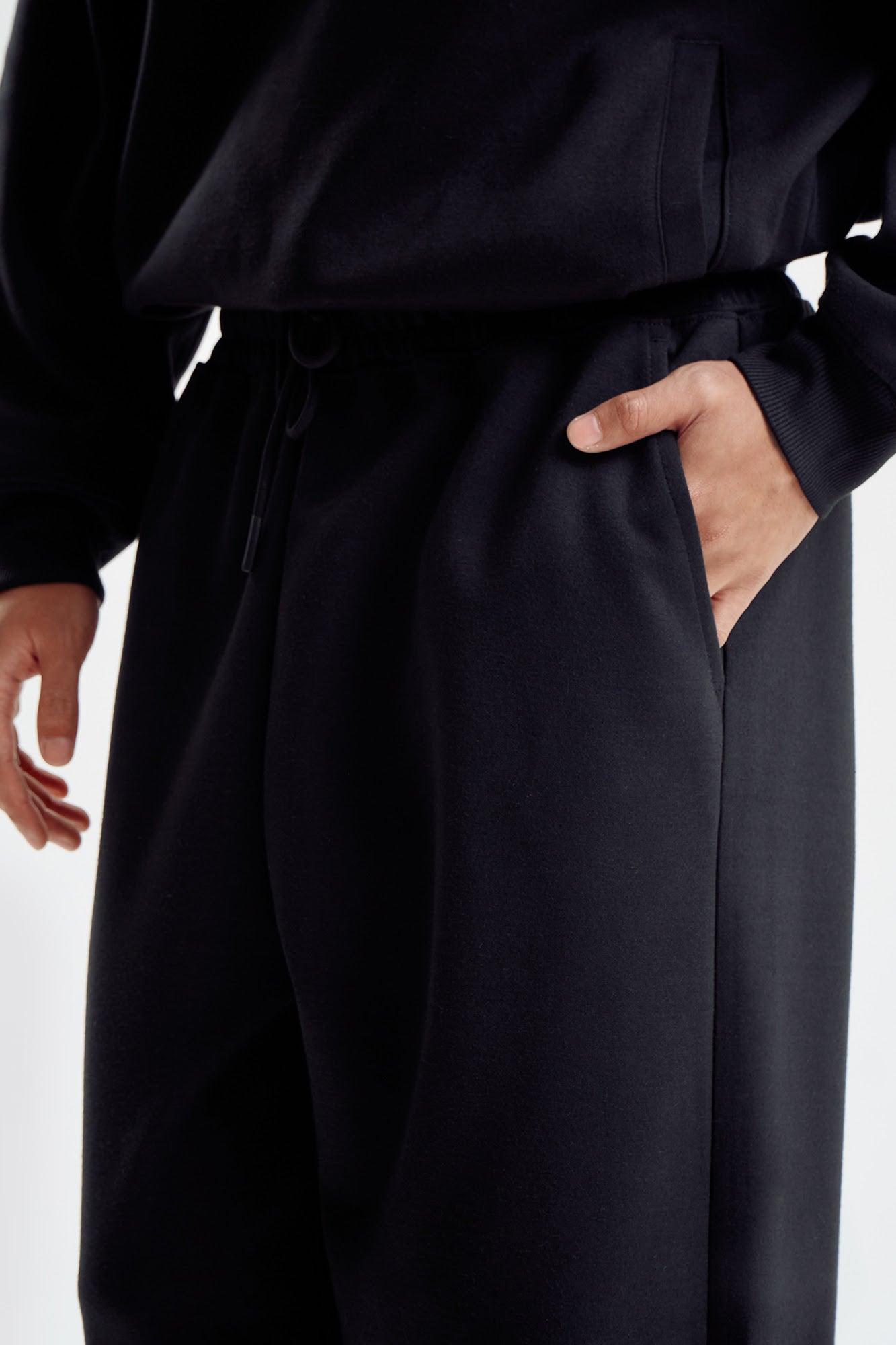 998344-Black (1).jpg
