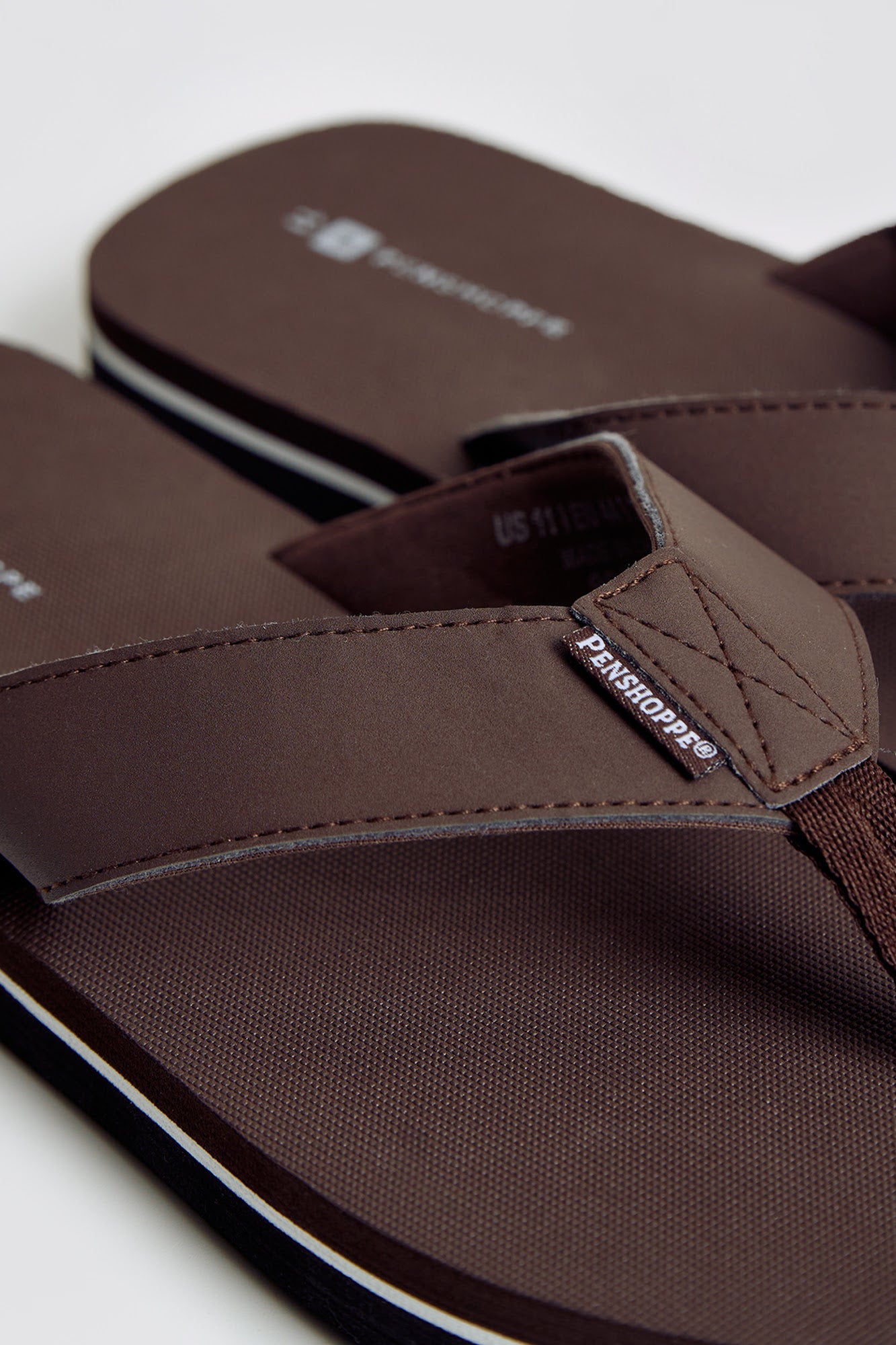 Men's Two-Tone Flip Flops