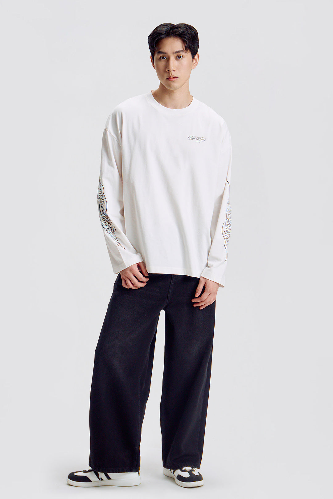 999207-Ivory (1).jpg