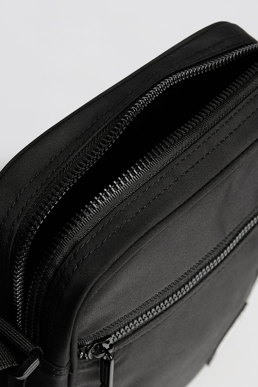 999613-Black (4).jpg