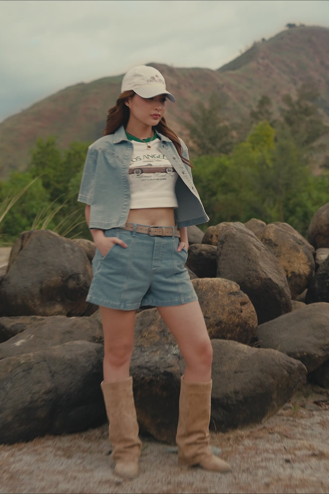 Los Angeles Slim Raglan Graphic T-Shirt