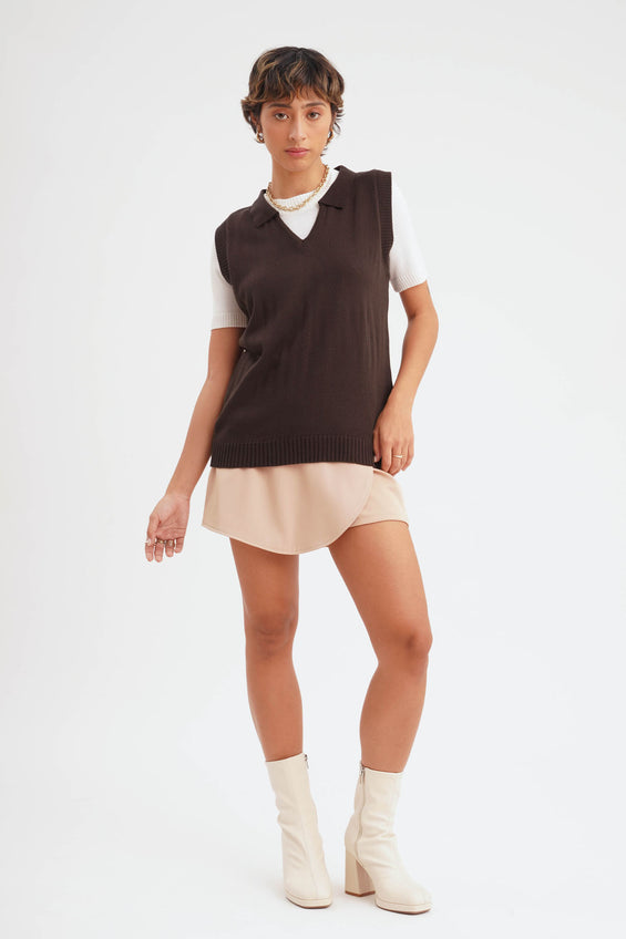 Sleeveless Collared Vest