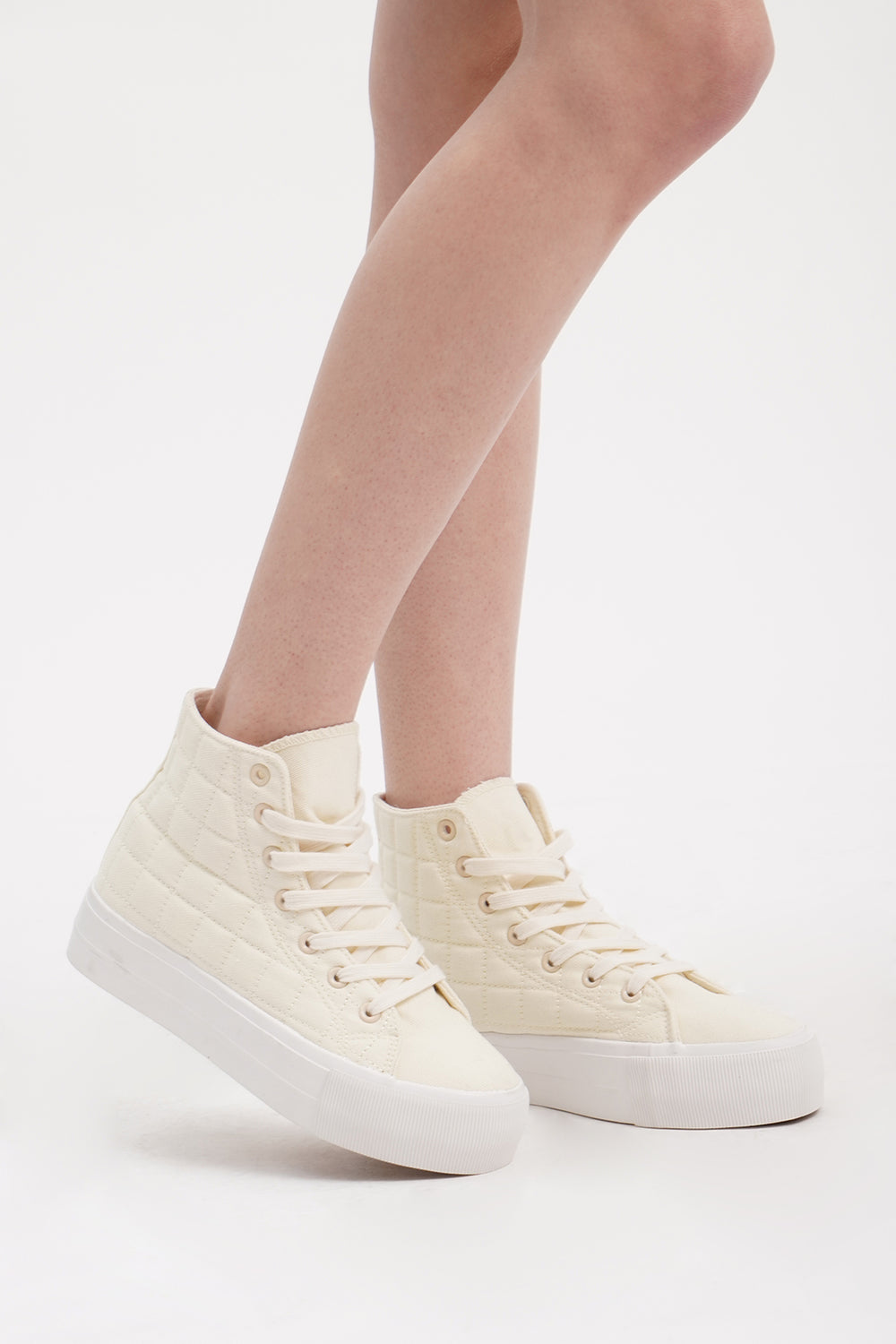 973653-Eggshell White (1).jpg