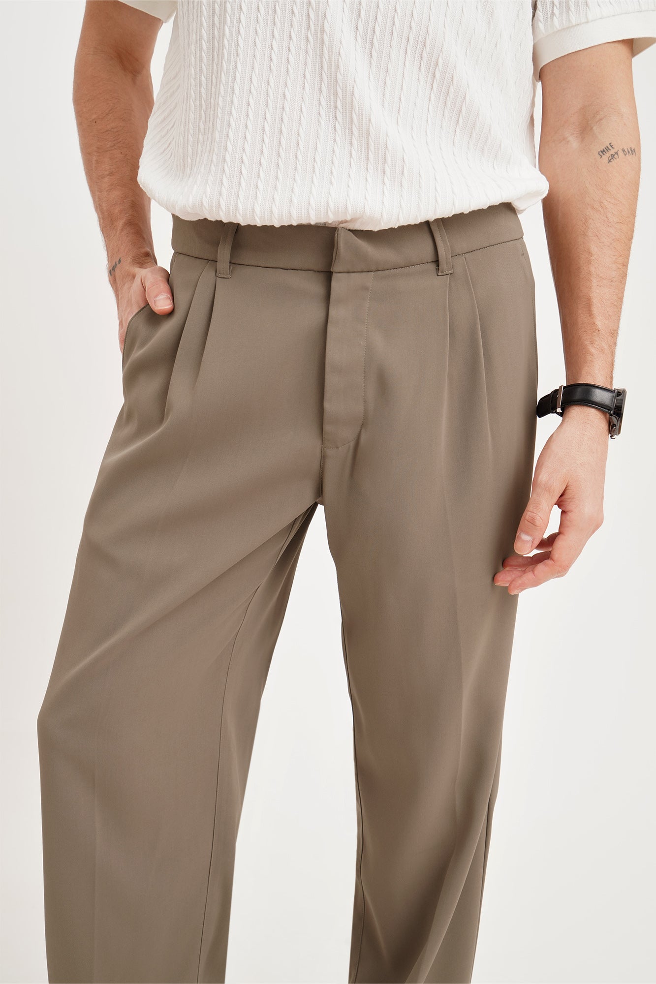 Best mens dress pants for work - Solaroid Energy