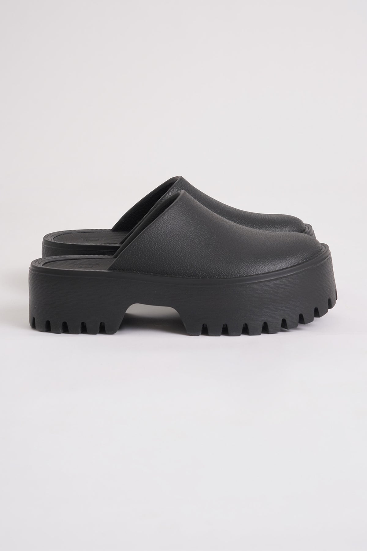 Black rubber clogs sale