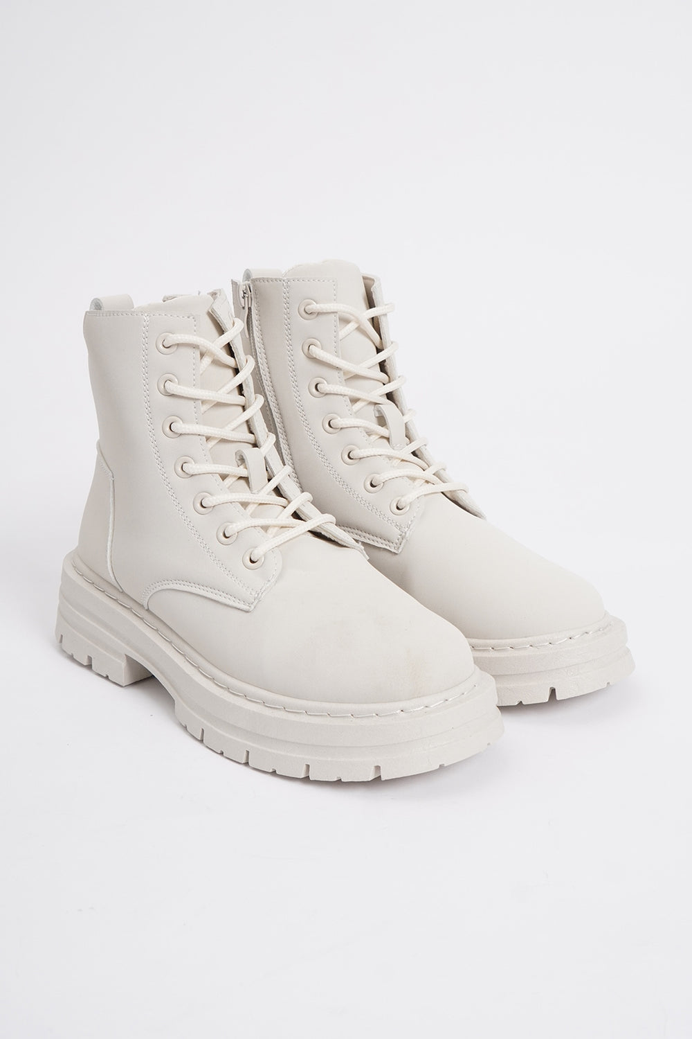 974360-Off White (2).jpg