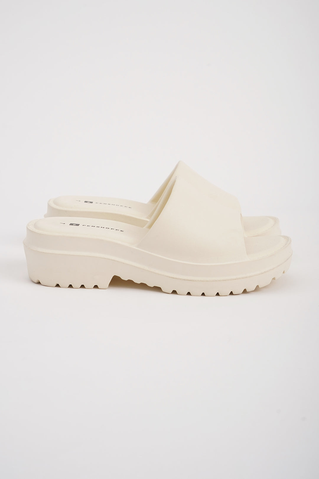 974362-Off White (3).jpg