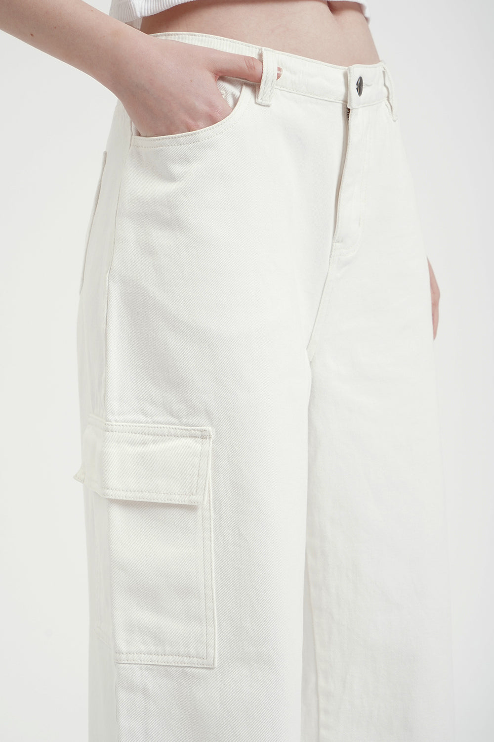 974865-White (3).jpg