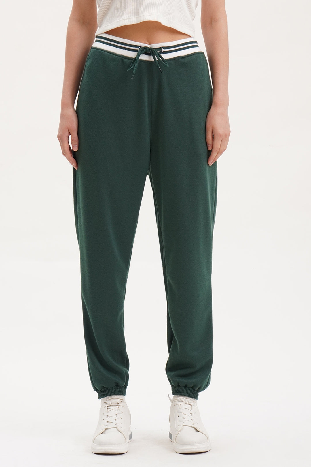 974872-Green (1).jpg
