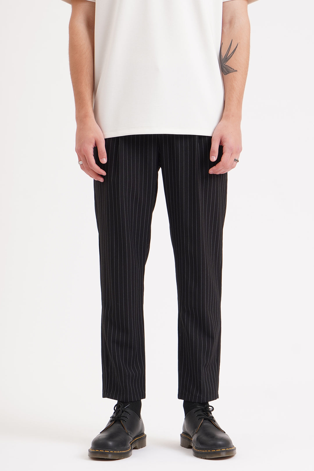 975090-Black (2).jpg
