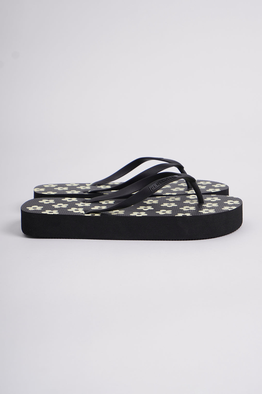 976633-Black (2).jpg