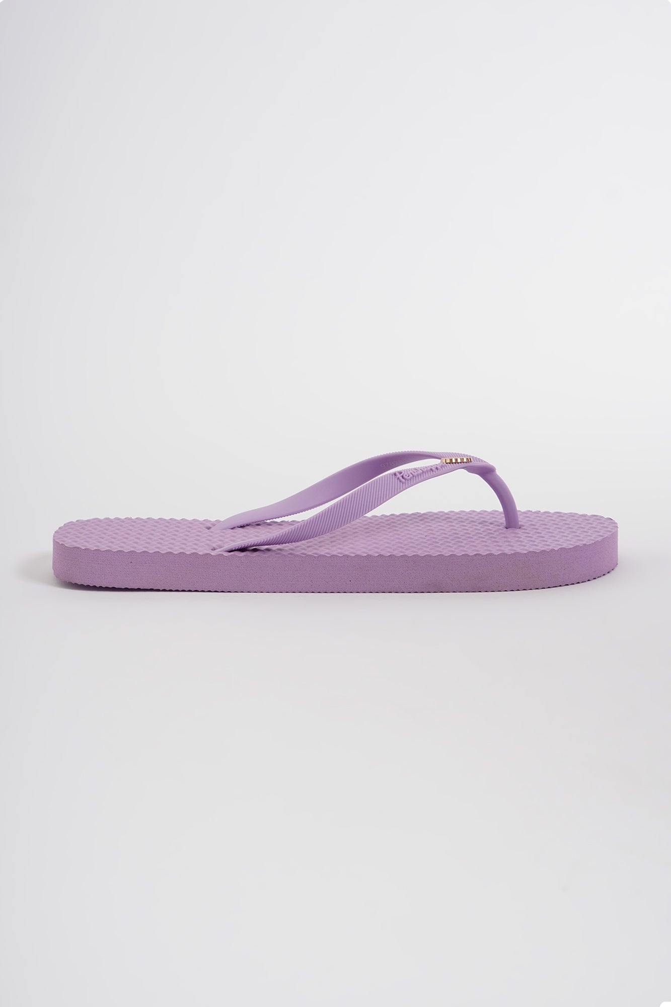 Havaianas slim metal pin sales
