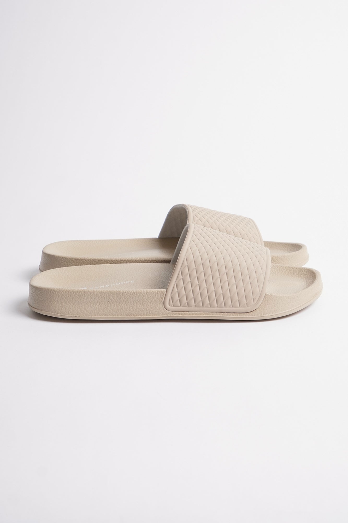 Penshoppe slip online on slippers